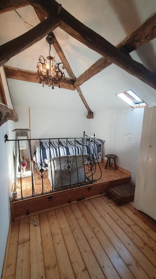 La Peau Bed & Breakfast Mairé-l'Eveseault Екстериор снимка